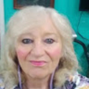 Meet your Posher, Evelyn